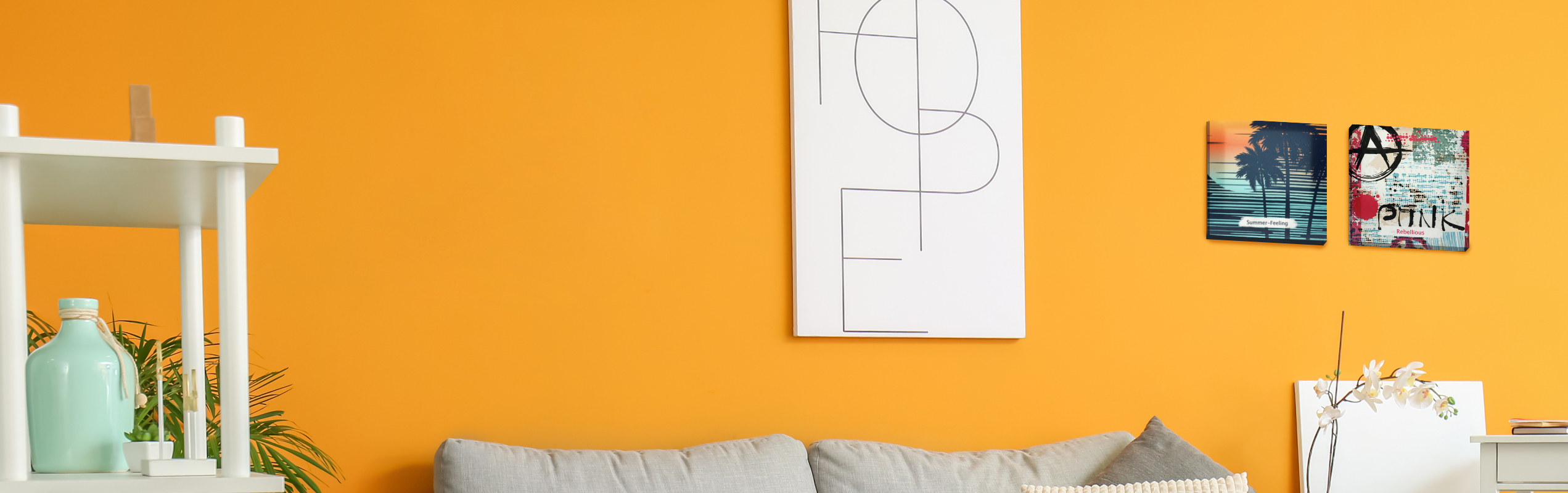 Orangenes Wohnzimmer